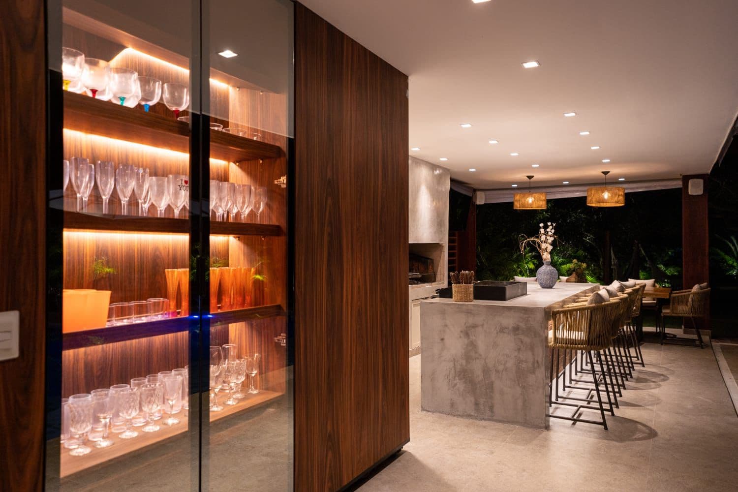 Area gourmet com vista para o jardim