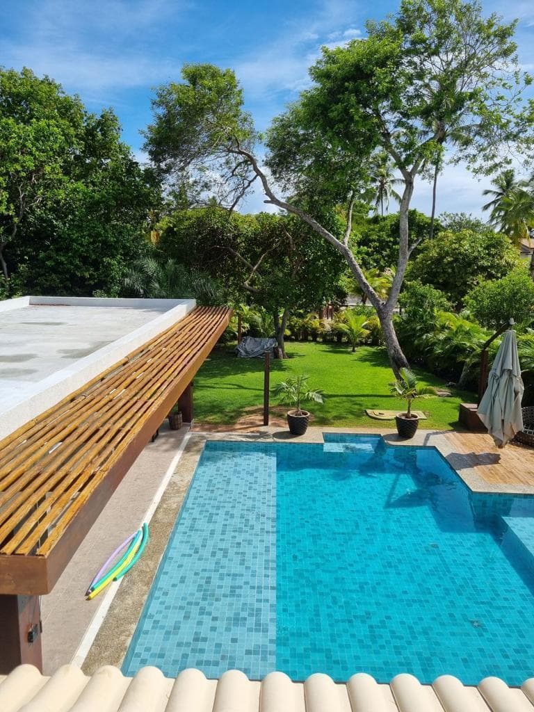 Vista panoramica da area da piscina